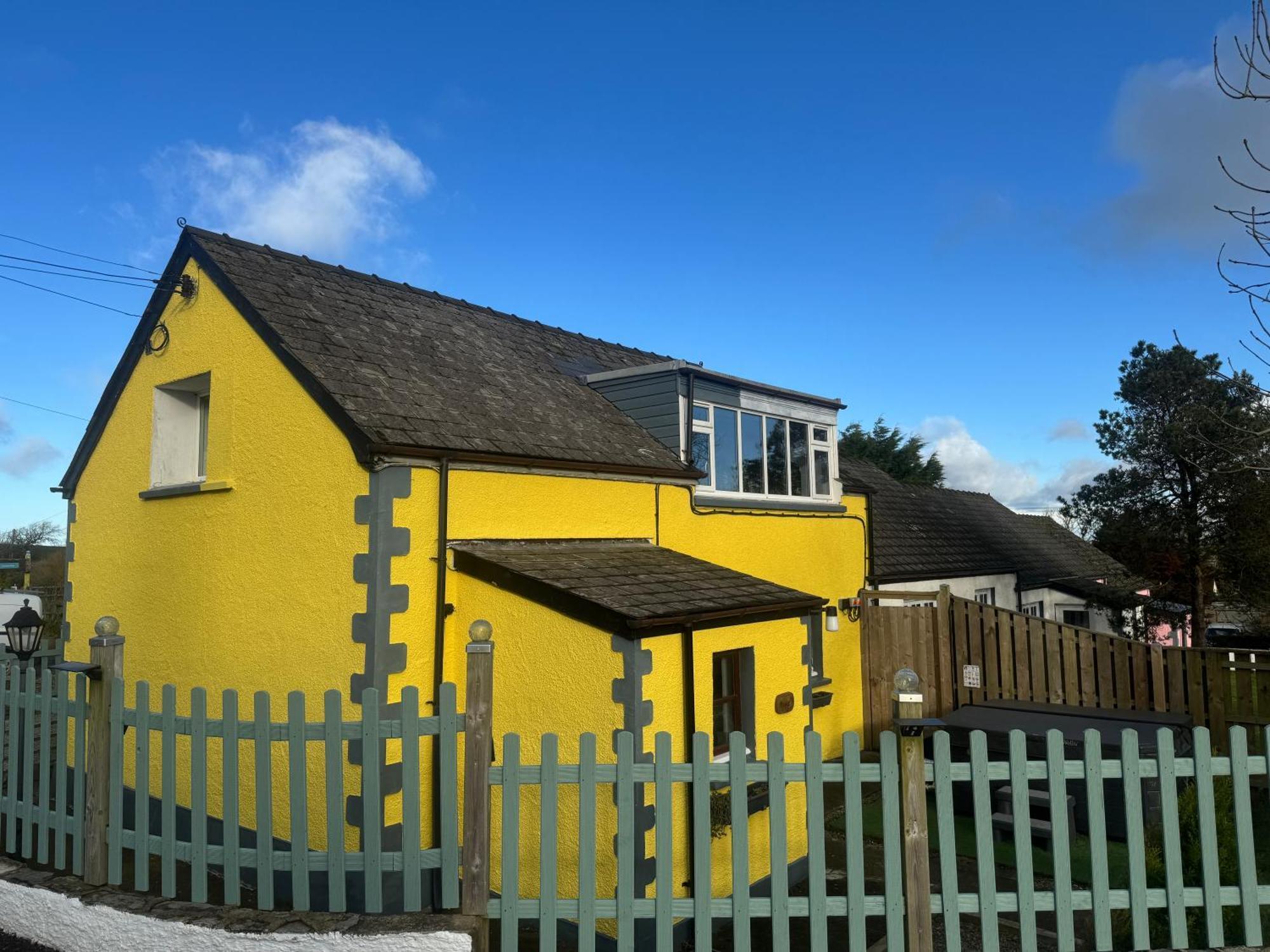 Trenewydd Farm Holiday Cottages Cardigan Exterior photo